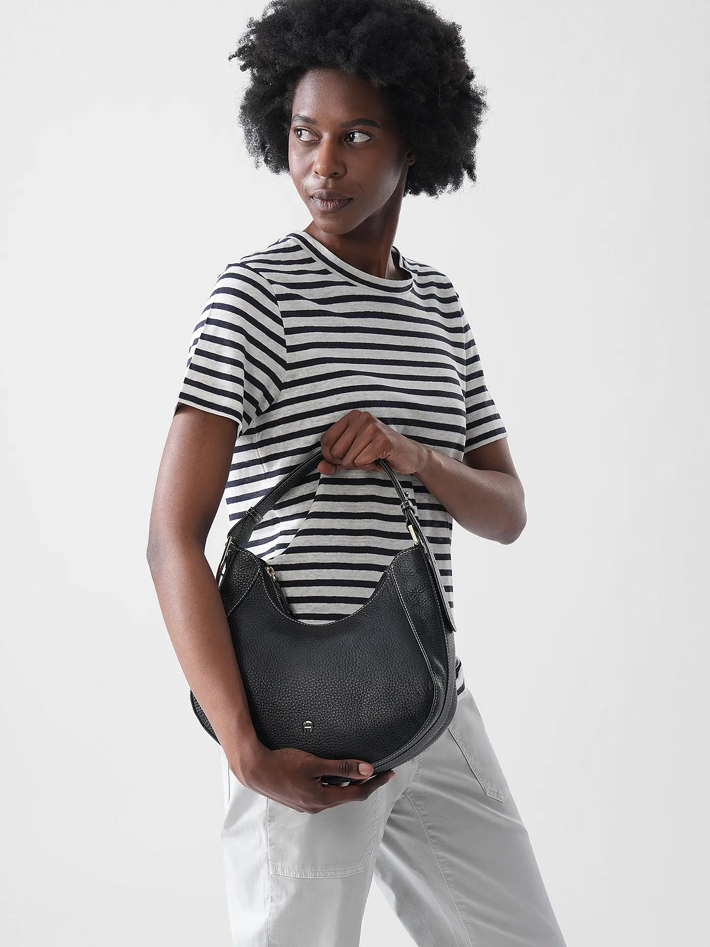 AIGNER | Ledertasche - Schultertasche JOAN Medium | 